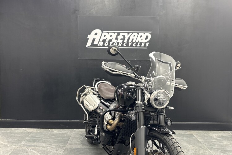 TRIUMPH SCRAMBLER 1200