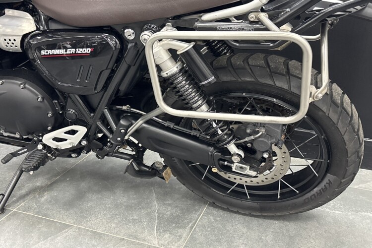 TRIUMPH SCRAMBLER 1200
