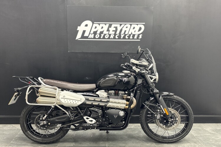 TRIUMPH SCRAMBLER 1200