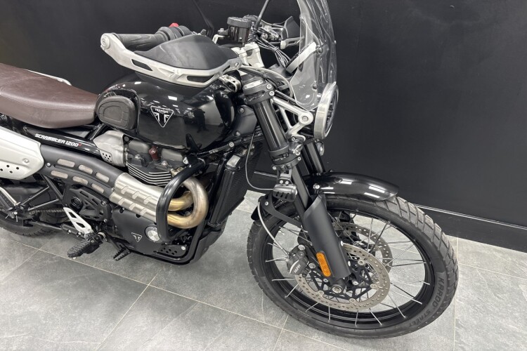TRIUMPH SCRAMBLER 1200