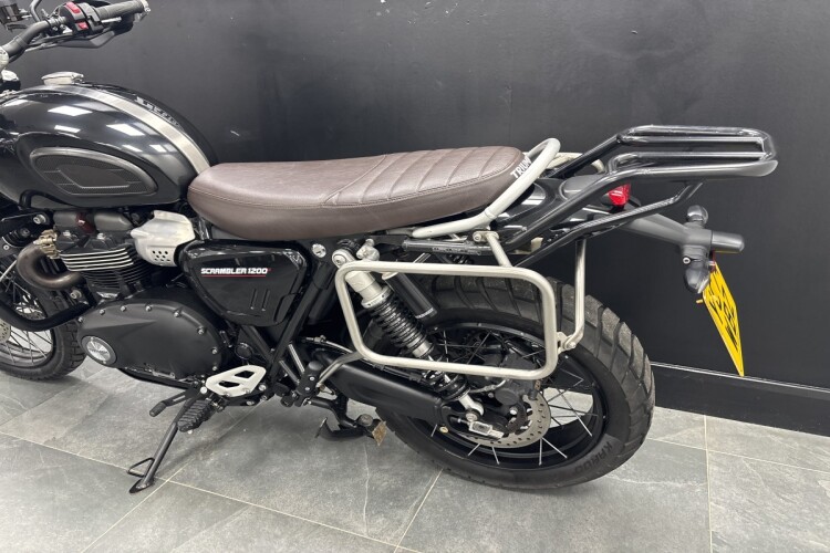 TRIUMPH SCRAMBLER 1200