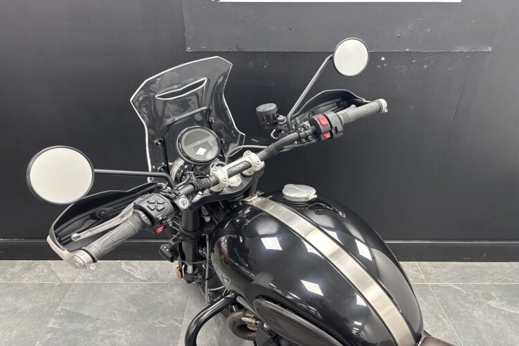 TRIUMPH SCRAMBLER 1200