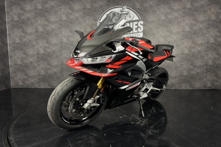 APRILIA RS 660