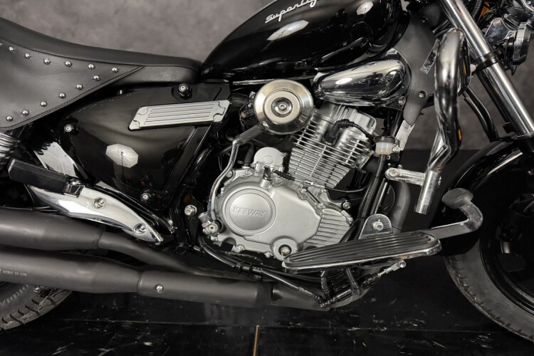 KEEWAY SUPERLIGHT 125