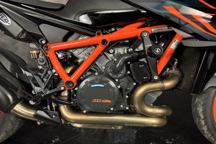 KTM 1290 SUPERDUKE R EVO