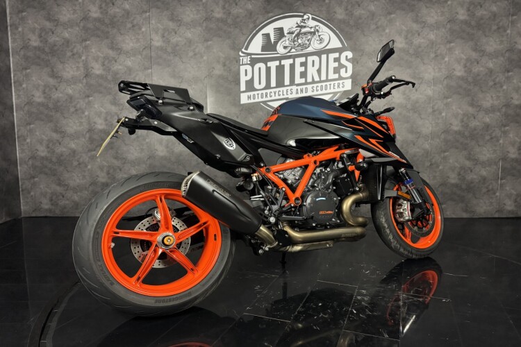 KTM 1290 SUPERDUKE R EVO