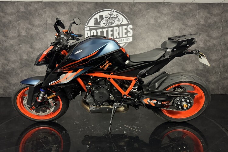 KTM 1290 SUPERDUKE R EVO