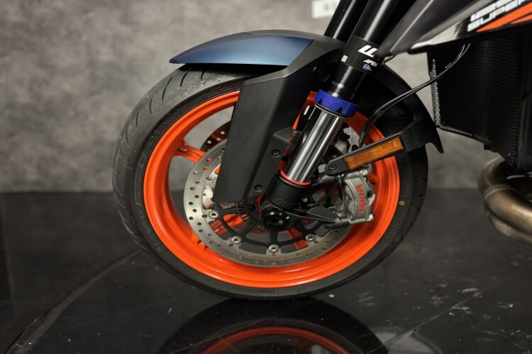 KTM 1290 SUPERDUKE R EVO
