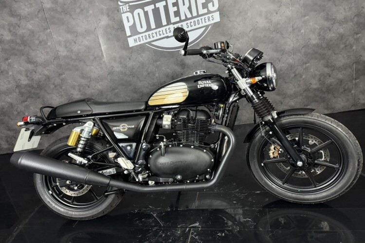 ROYAL ENFIELD INTERCEPTOR 650