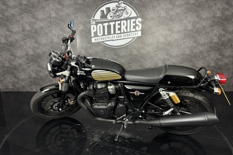 ROYAL ENFIELD INTERCEPTOR 650