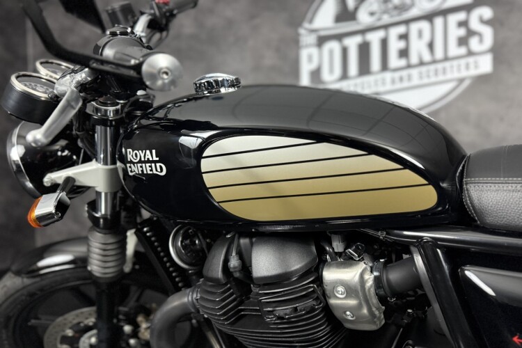 ROYAL ENFIELD INTERCEPTOR 650