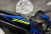 SUZUKI GSX-S750