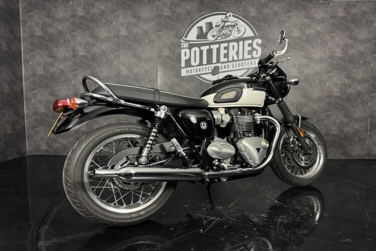 TRIUMPH BONNEVILLE T120