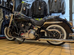 HARLEY DAVIDSON SOFTTAIL DELUXE