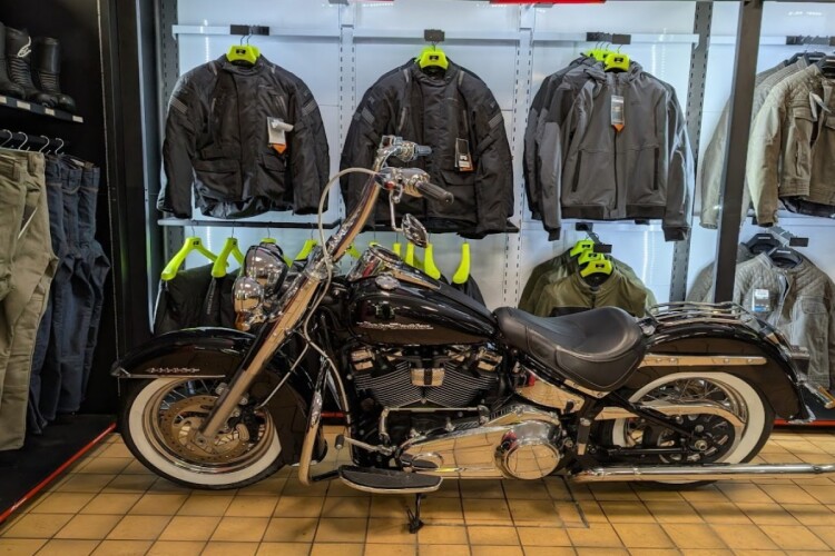 HARLEY DAVIDSON SOFTTAIL DELUXE