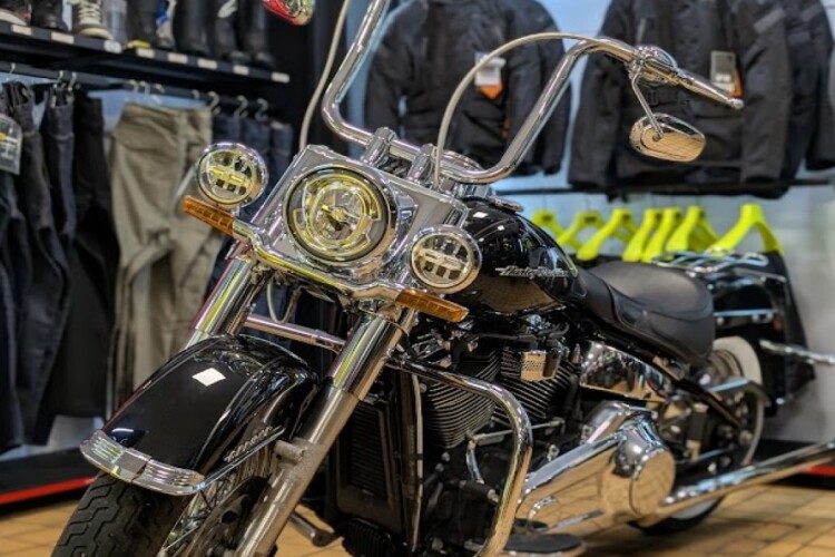 HARLEY DAVIDSON SOFTTAIL DELUXE