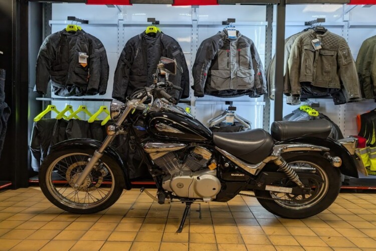 SUZUKI VL125 INTRUDER