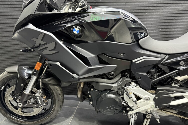 BMW F 900 XR