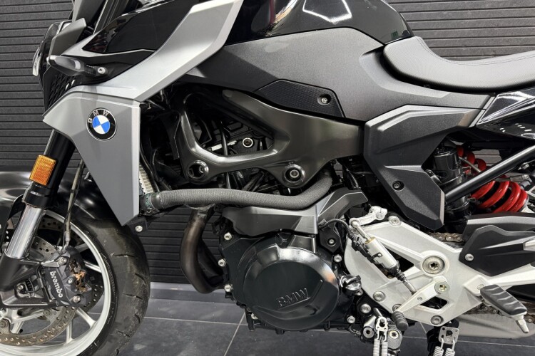 BMW F900R