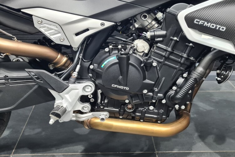CF MOTO NK 800 ADVANCED