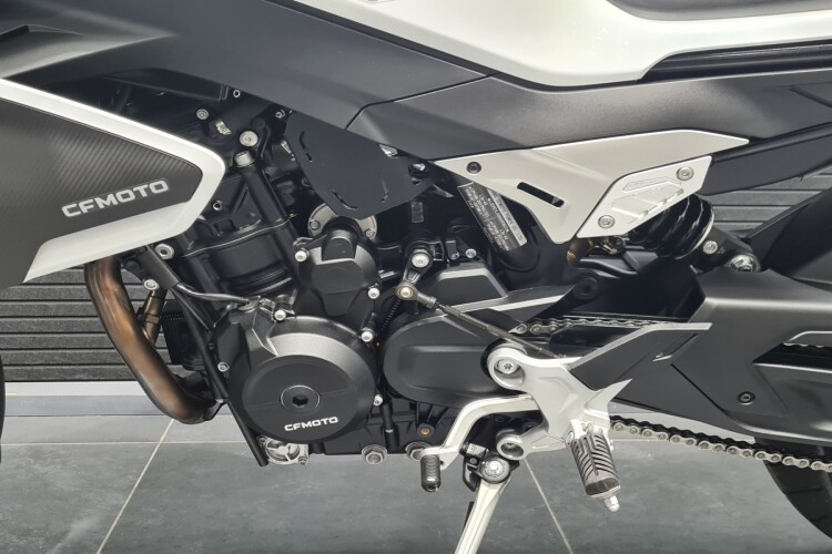 CF MOTO NK 800 ADVANCED