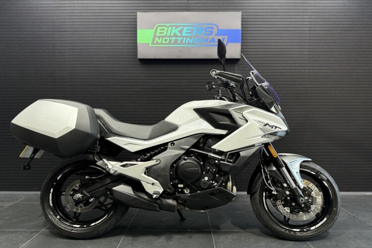 CFMOTO 700MT