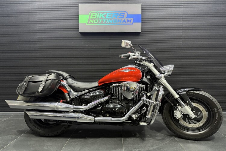 SUZUKI INTRUDER 800