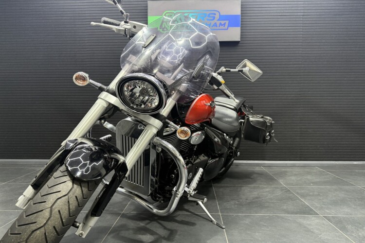 SUZUKI INTRUDER 800