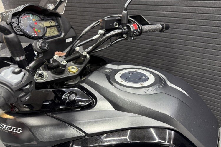 SUZUKI V-STROM 1000