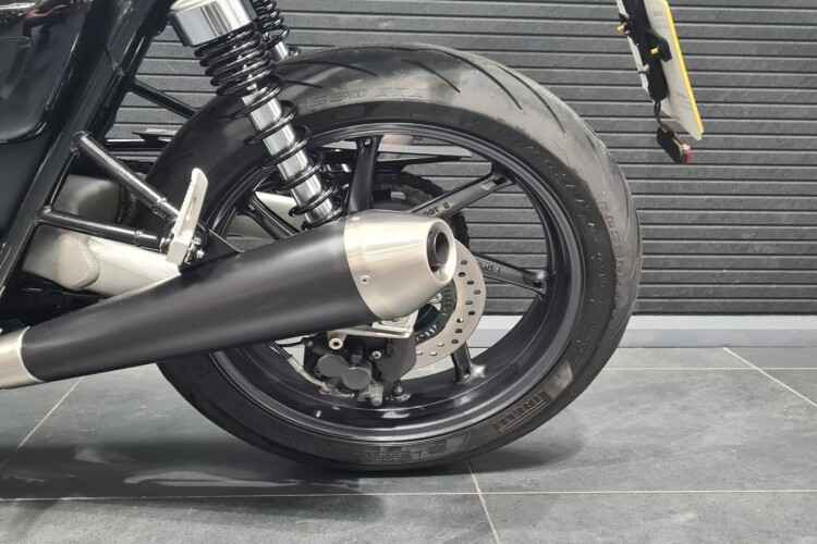 TRIUMPH SPEED TWIN 1200