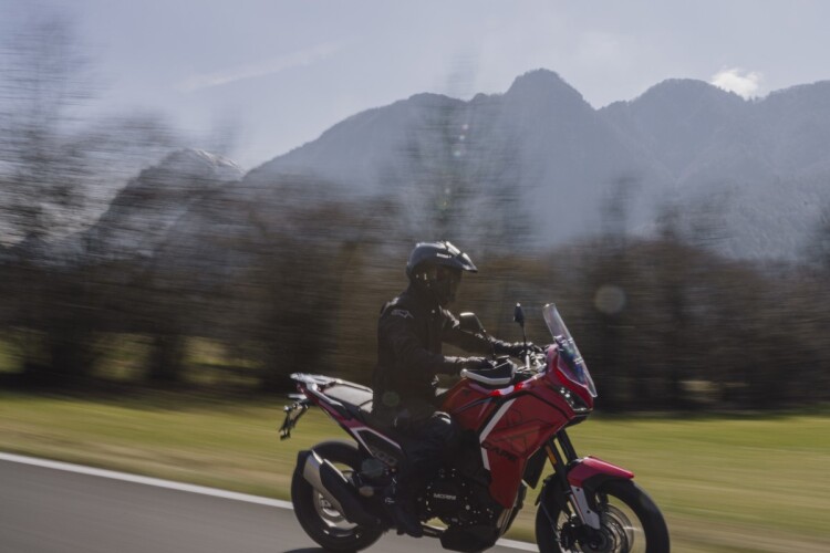 MOTO MORINI X-CAPE 700