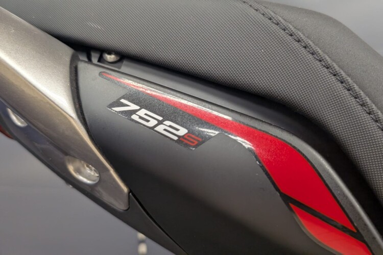 BENELLI 752 S