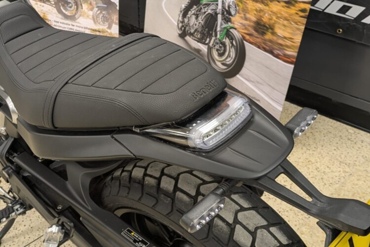 BENELLI LEONCINO 800