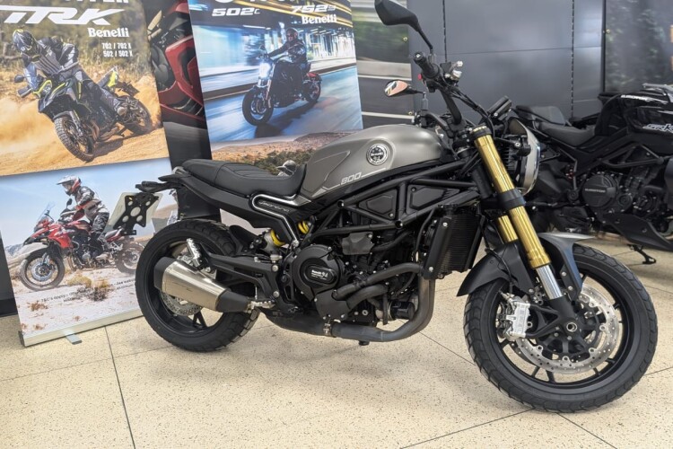 BENELLI LEONCINO 800