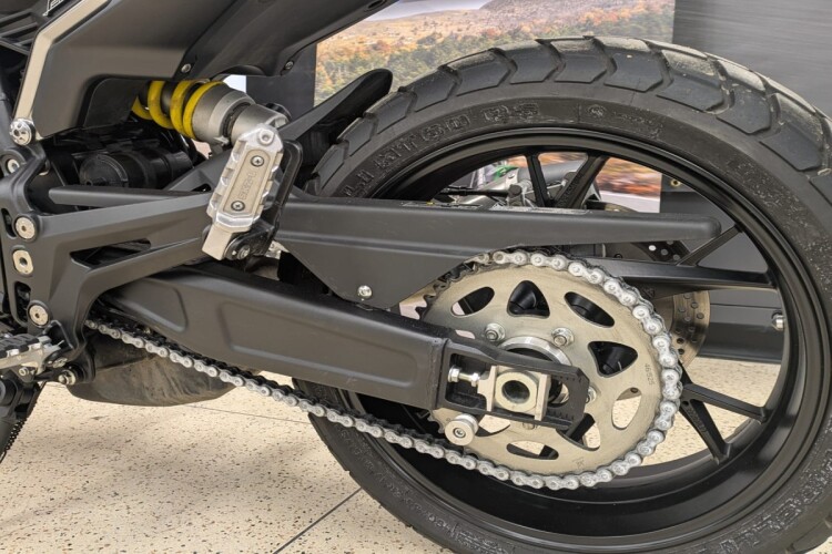 BENELLI LEONCINO 800
