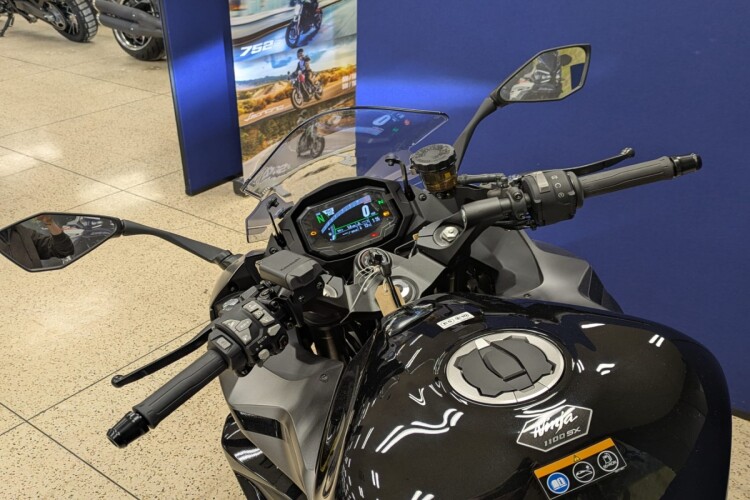 KAWASAKI NINJA 1100 SX SE