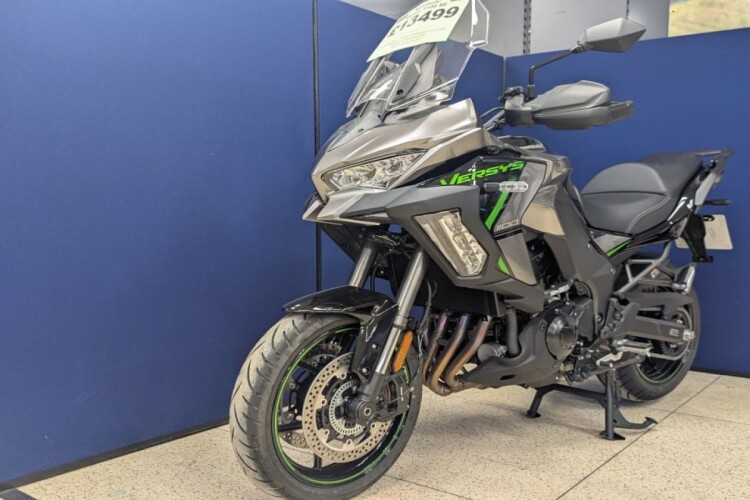 KAWASAKI VERSYS 1100