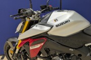 SUZUKI GSX-S1000