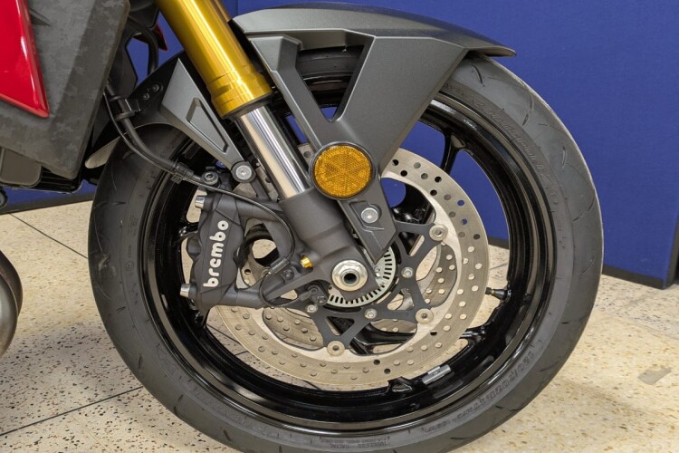 SUZUKI GSX-S1000