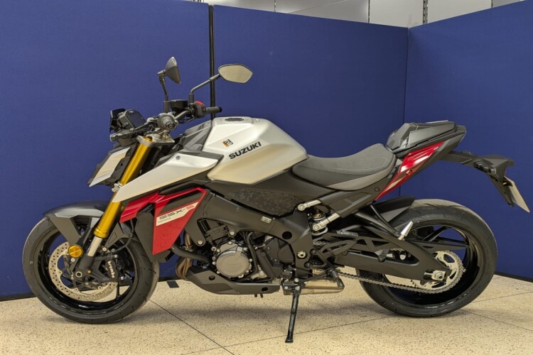SUZUKI GSX-S1000
