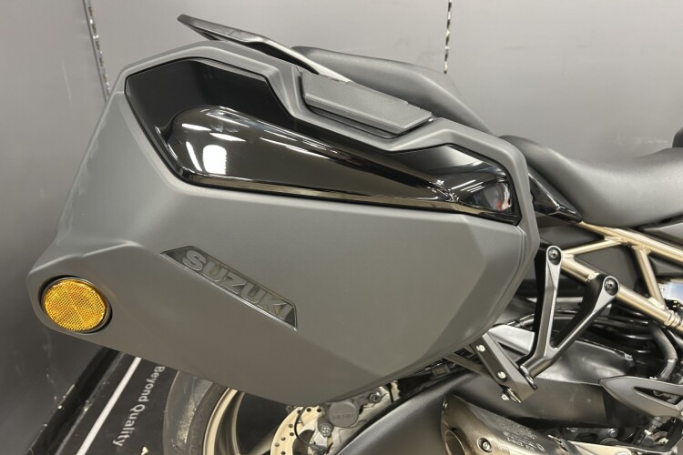 SUZUKI GSX-S1000GT+