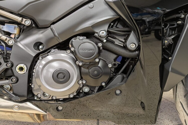 SUZUKI GSX-S1000GT+