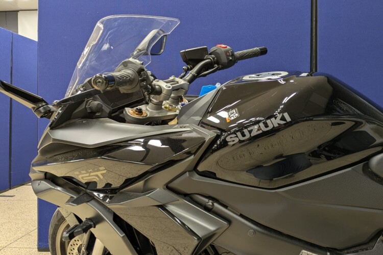 SUZUKI GSX-S1000GT+