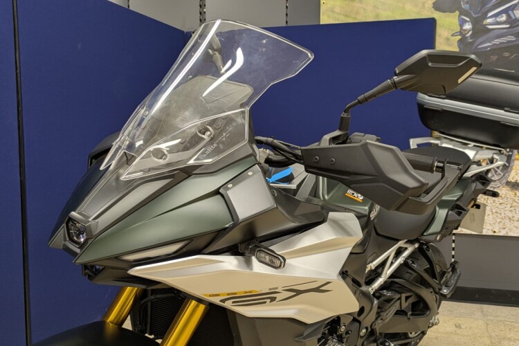 SUZUKI GSX-S1000GX+