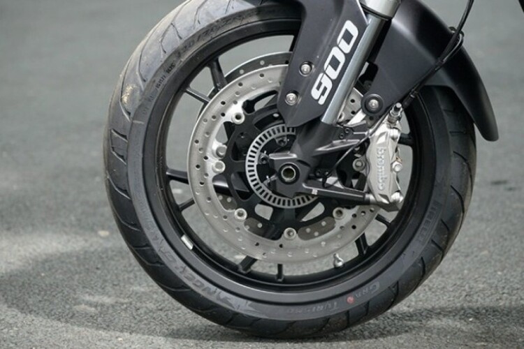 QJMOTOR SRT 900 S