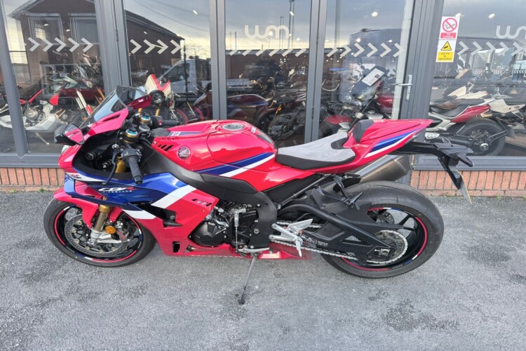HONDA CBR1000RR FIREBLADE SP