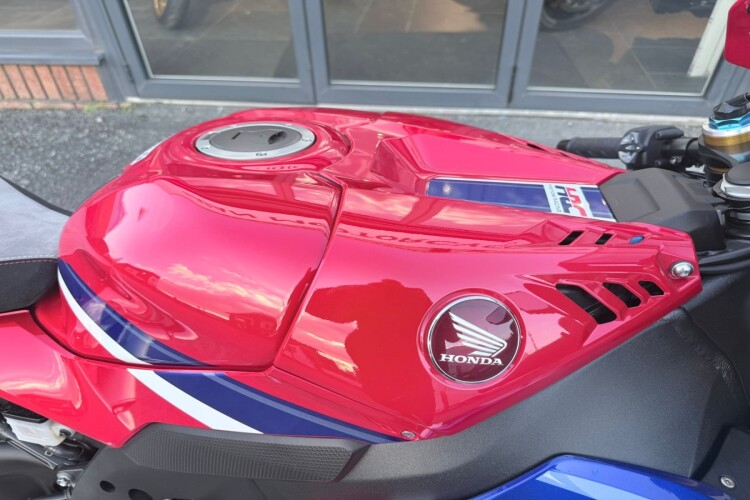 HONDA CBR1000RR FIREBLADE SP