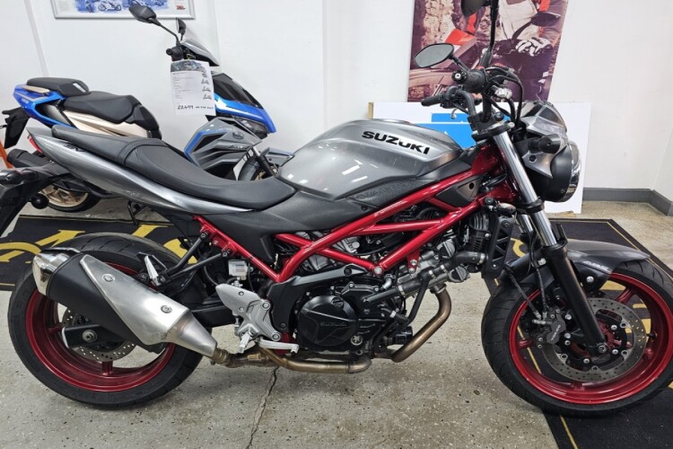 SUZUKI SV 650