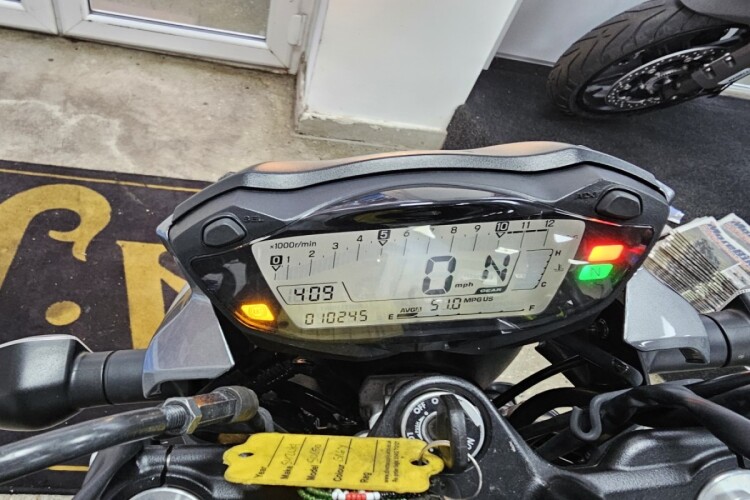 SUZUKI SV 650