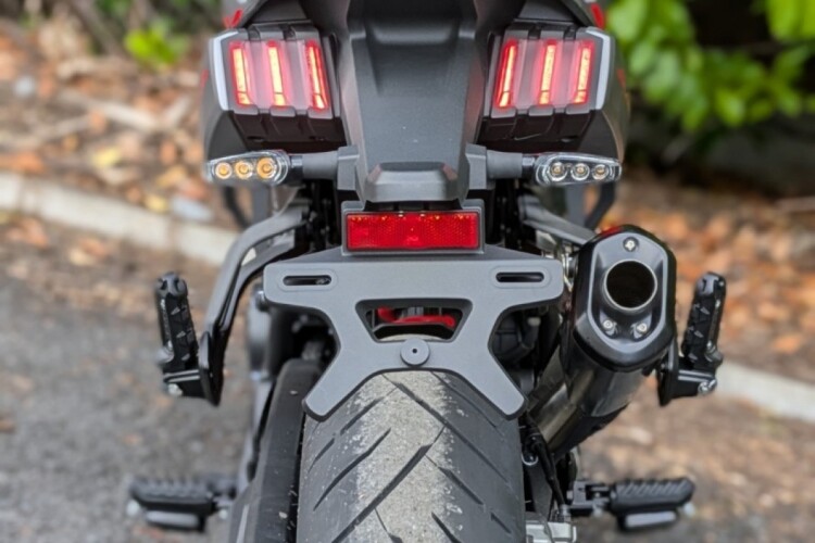 QJMOTOR SRK 900